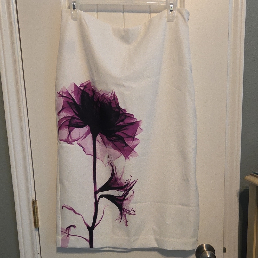 Worthington White Skirt with Purple/Pink Floral Accent